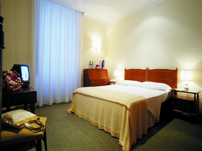 Hotel Touring Wellness & Beauty フィウッジ エクステリア 写真